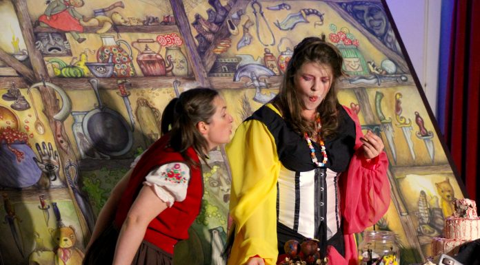 REVIEW: Second World War setting for Opera Anywhere’s Hansel and Gretel triumphs in Sunningwell