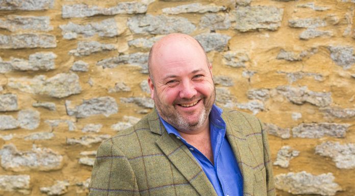 Doing anything tonight? Join Frazer, from The Thatch pub in Thame, for his famous foodie pub quiz, virtually!