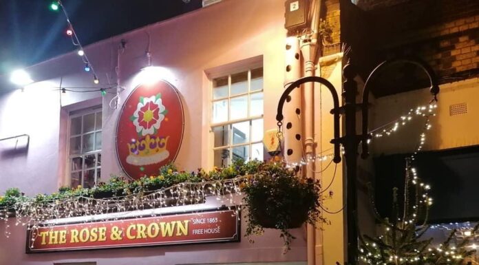 TOP 13: New Year’s Eve deliveries; gourmet, steak nights, curry, Lebanese, a NYE dinner giveaway, booze & snacks and a live raffle!