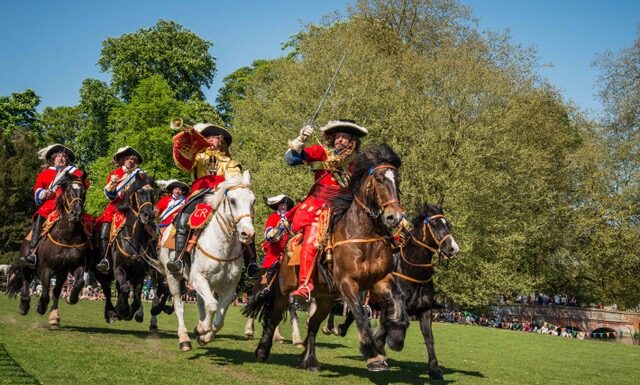 Marlborough 300 thunders through Blenheim Palace this weekend with action, horses, muskets, flags, drums and cavalry charges!