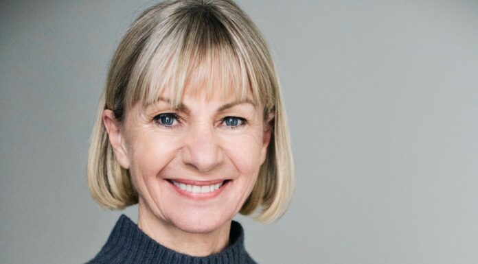 INTERVIEW: ‘It was such fun to write’ Best-selling author Kate Mosse on new book The Ghost Ship, piracy and being a student in Oxford!