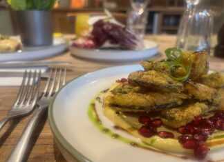 REVIEW: The recently opened Bat & Ball in Cuddesdon is what hospitality is all about with its community vibe, excellent service and enticing food. Pay it a visit!