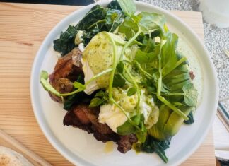 REVIEW: The Edge Deli brings Witney something novel, different and delicious to The Hexagon Centre with huge style!