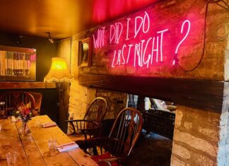 REVIEW: A night away at Mr Hanbury’s Mason Arms in South Leigh near Witney – the perfect retreat with glorious rooms!