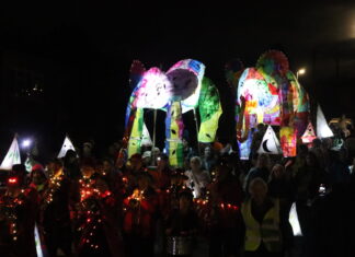 Oxford Christmas Light Festival’s street parades, Breakfast with Santa, Victorian Market, Leys in Light, a Diwali procession and Christmas Light Bus!