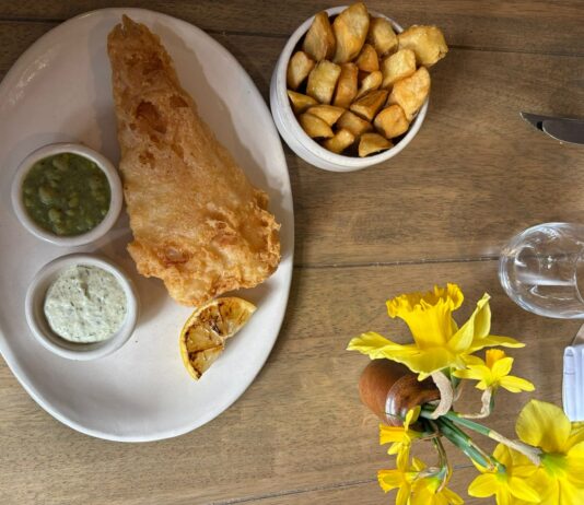 REVIEW: How to dine in style for £32 at Michelin pub & restaurant The Duck On The Pond in South Newington – the 3 course fixed price menu!