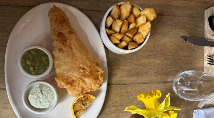 REVIEW: How to dine in style for £32 at Michelin pub & restaurant The Duck On The Pond in South Newington – the 3 course fixed price menu!