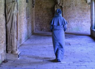 ‘It made such a lasting impression on me’ OTG gives T.S. Eliot’s Murder In The Cathedral ‘a fresh lick of paint’ at Oxford Playhouse