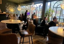 REVIEW: Friday nights are where it’s all going on at OXTWO in Summertown with live music and a dinner to remember!