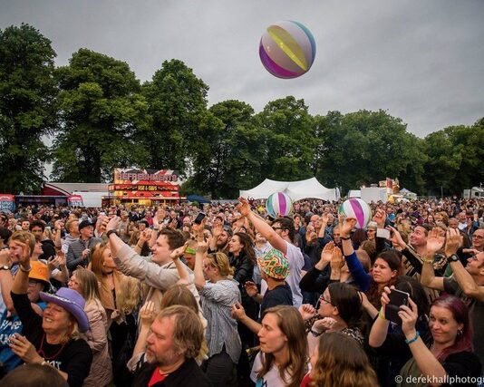 EXCLUSIVE: Enjoy 25% discount for Witney Music Festival’s 20th anniversary with headliners Fun Lovin’ Criminals, HENGE, DJs Charlie Tee & Mark Broom, comedy and food