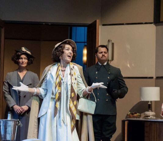 REVIEW: ‘Whatever you do, don’t miss it!’ Juliet Aubrey steals the show in Noel Coward’s insouciant romantic comedy The Marquise at Oxford Playhouse