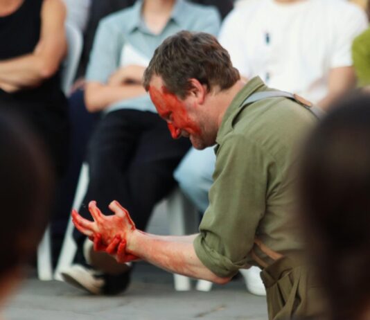 REVIEW: ‘A full-throttle take on Shakespeare’s darkest play’ Don’t miss Wild Goose’s Macbeth at Oxford Castle