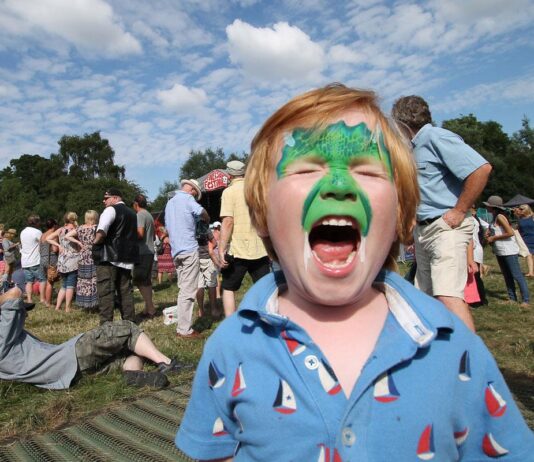 FREE: Don’t miss Charlbury Riverside Festival’s 30th celebrations and The Rusty Street Party this weekend!