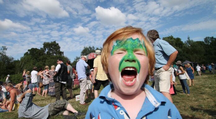 FREE: Don’t miss Charlbury Riverside Festival’s 30th celebrations and The Rusty Street Party this weekend!