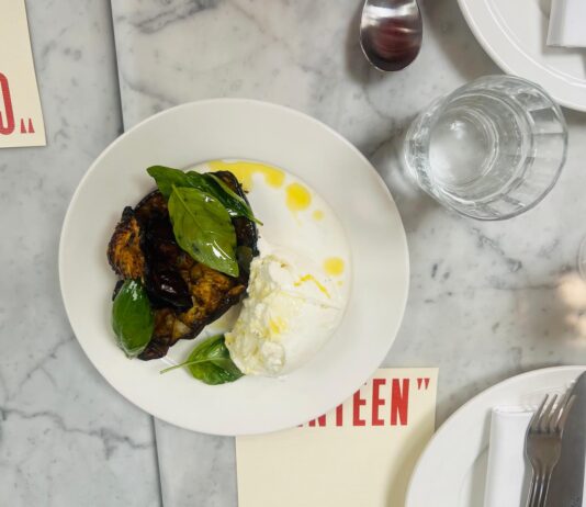 REVIEW: ‘We booked in for dinner before finishing lunch’ New Italian summer pop-up Canteen opens in Gagingwell, from the guys at The Bull in Charlbury