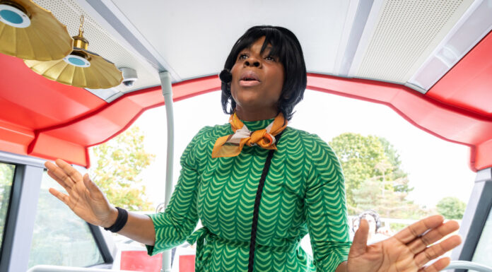 SELLING OUT FAST: ‘When The Blackbird Sings’ – the new theatrical bus experience exploring Oxford’s history and people, from Blackbird Leys to the city centre!
