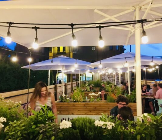 REVIEW: ‘One of our all time favourite places’ Why we love The White Rabbit in Oxford – top pizzas, eclectic clientele, chilled vibes, packed garden, fab staff and great beer!