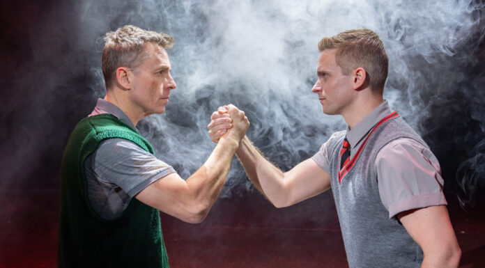 REVIEW: ‘A hard-hitting and extraordinary show, Blood Brothers blows you away’. At Oxford Playhouse all week