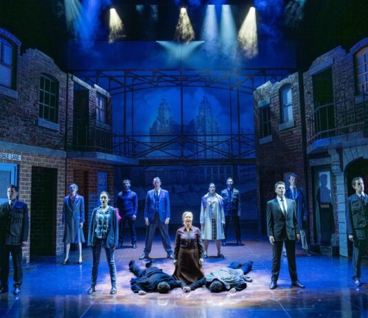 ‘It’s lightning in a bottle’ Blood Brothers returns to Oxford Playhouse. We talk to Sean Jones about playing Mickey and the show’s enduring success